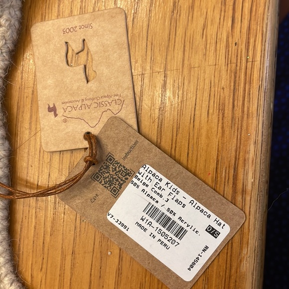 NWT Classic Alpaca Kids Llama hat with ear flaps Size 0 Small CUTE! - Picture 4 of 9